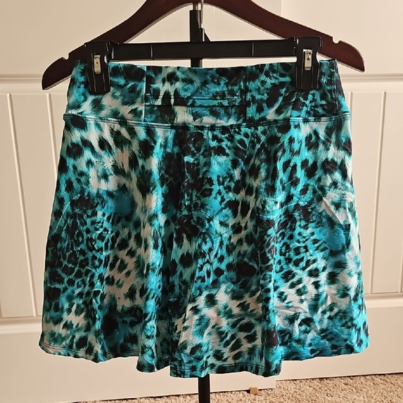 SassyFun Dona Jo Electric Blue and Black Ruffled Tennis Or Pickleball Skirt - Picture 4 of 7